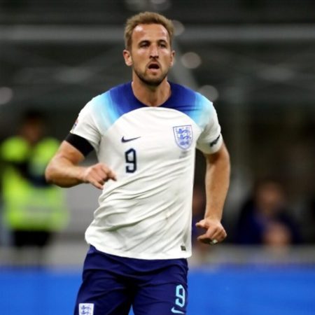 Harry Kane warns rival teams that there’s more to come, following his teammates calling him “world-class”