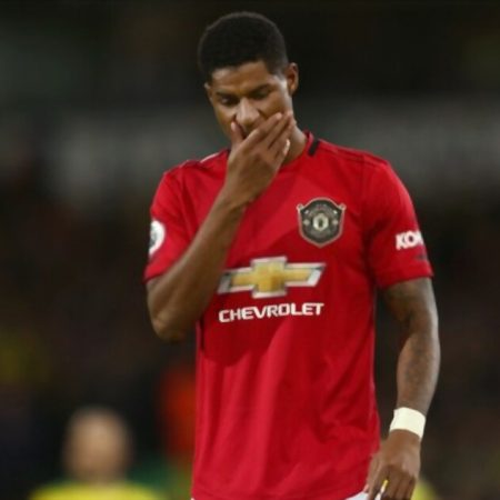 Marcus Rashford calls the £500,000 weekly salary demand rumours “complete rubbish”