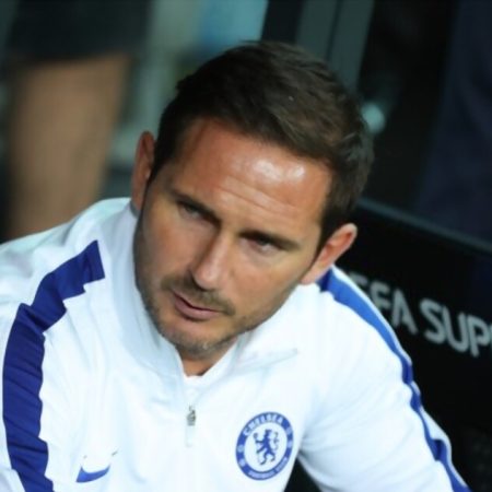 Co-owner Todd Boehly allowed to enter the dressing room, according to manager Lampard, who says he has “no problem with that”