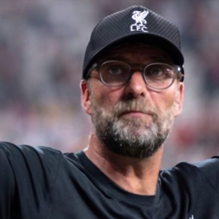 Jurgen Klopp warns that Liverpool cannot rely on the Anfield crowd for support against league stars Arsenal