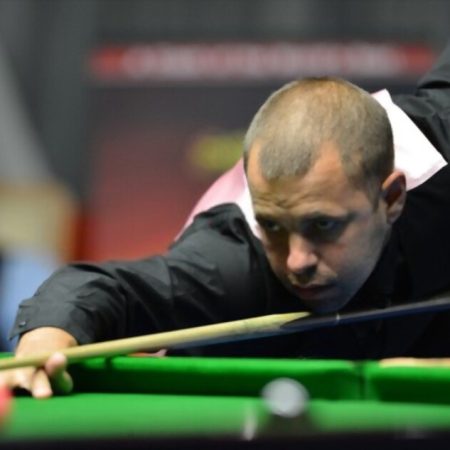 Despite “terribly standard” victory, Barry Hawkins maintains world championship dream in “brutal match”