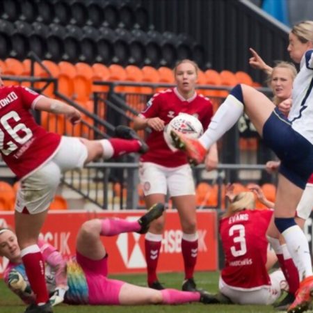 Women’s FA Cup championship: Man Utd’s Marc Skinner criticises Wembley’s seating arrangements