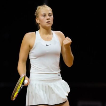 French Open 2023: Marta Kostyuk of Ukraine BOOED OFF COURT after refusing handshake with Aryna Sabalenka