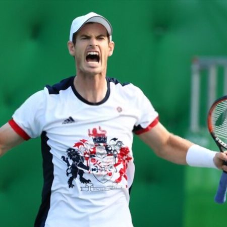 Andy Murray reaches Surbiton Trophy Quarterfinals