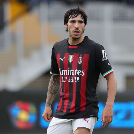 Newcastle and AC Milan reach a deal over Sandro Tonali