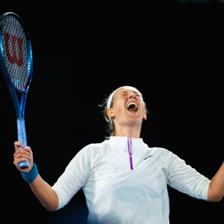 Wimbledon 2023: Azarenka booed off court following loss against Svitolina