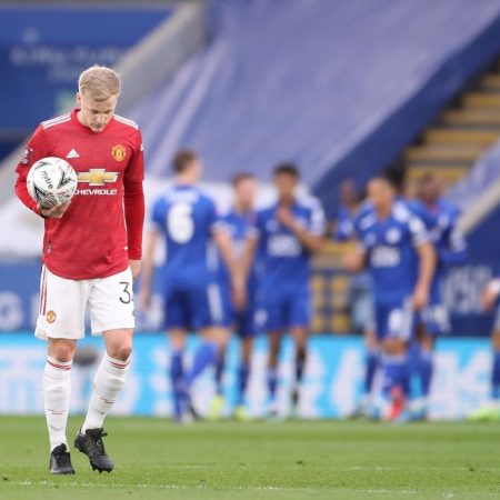 Man Utd’s Donny van de Beek in talks with Real Sociedad