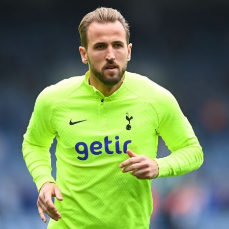 A step closer: Harry Kane to undergo medical at Bayern Munich