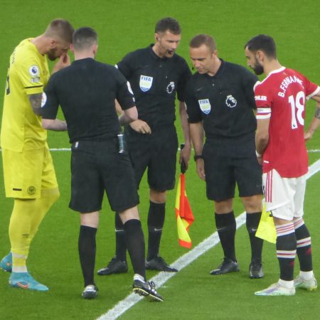 How Much Do Premier League Referees Get Paid? | Premier League Referee Salaries