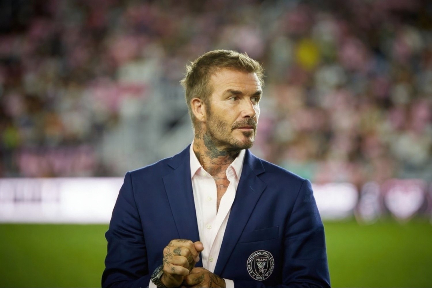 The Ultimate English Football Superstar Life and Career of David Beckham